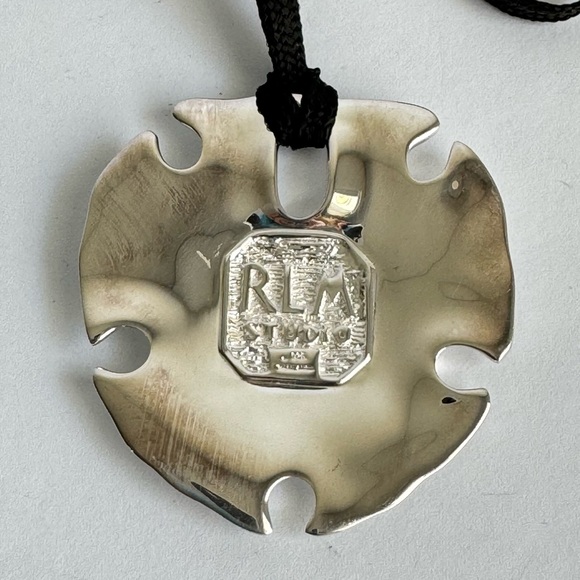 RLM Studio Sand Dollar Necklace Sterling Silver Shell Pendant Robert Lee Morris - Picture 5 of 9